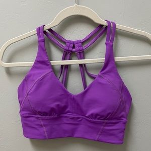 Lululemon sports bra
